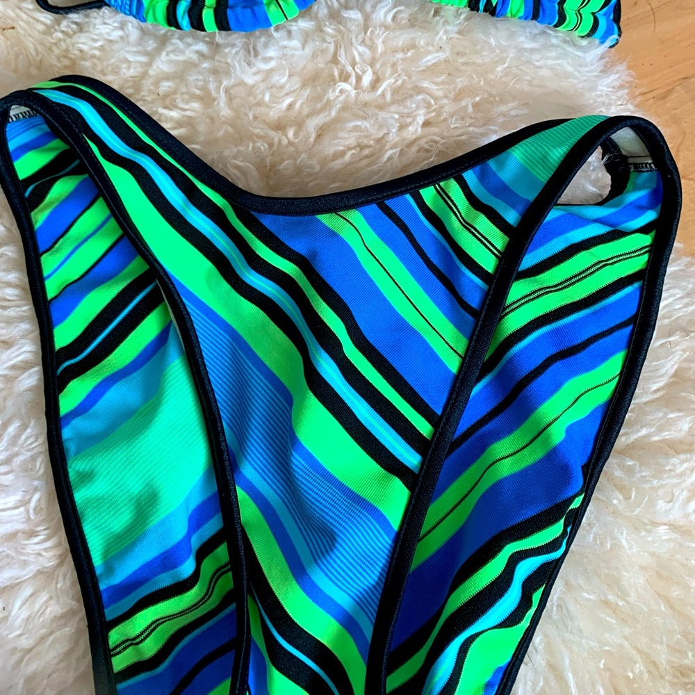 High rise striped 80’s bikini
